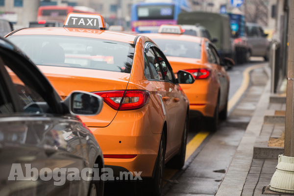 Quiero que mi taxi sea legal, ¿qué trámites tengo que hacer?