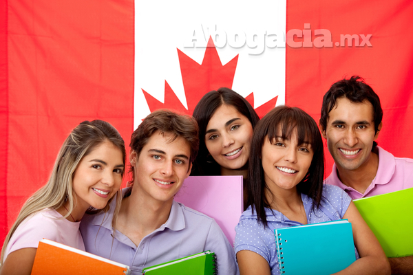 En todo caso este permiso que tiene como nombre Working Holiday tiene como prioridad dar oportunidad a aquellos estudiantes el poder trabajar en Canadá.