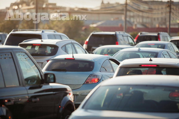 La presente Ley es de observancia general en el Distrito Federal; sus disposiciones son de orden público e interés general y tiene por objeto establecer las bases y directrices para planificar, regular y gestionar la movilidad de las personas y del t